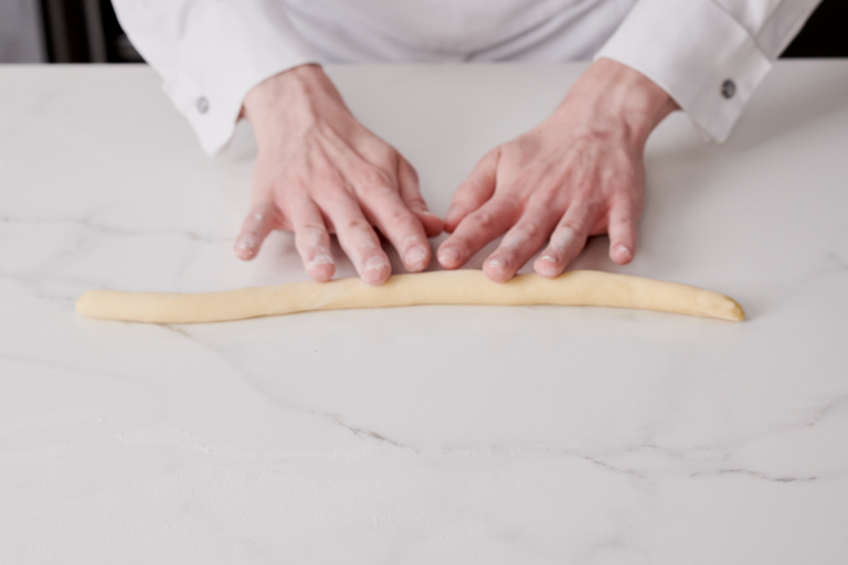 Striscia di pasta brioche